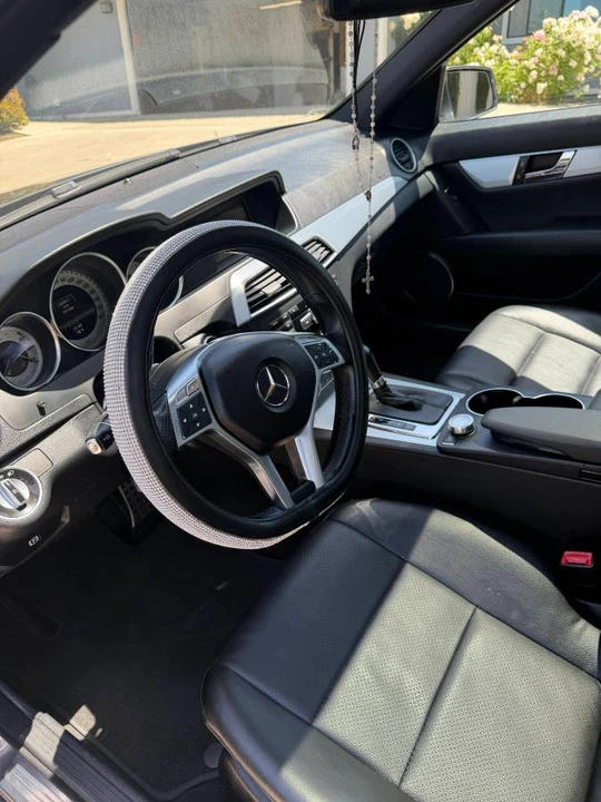 2013 Mercedes-Benz W204 C-Class - Image 8 of 20