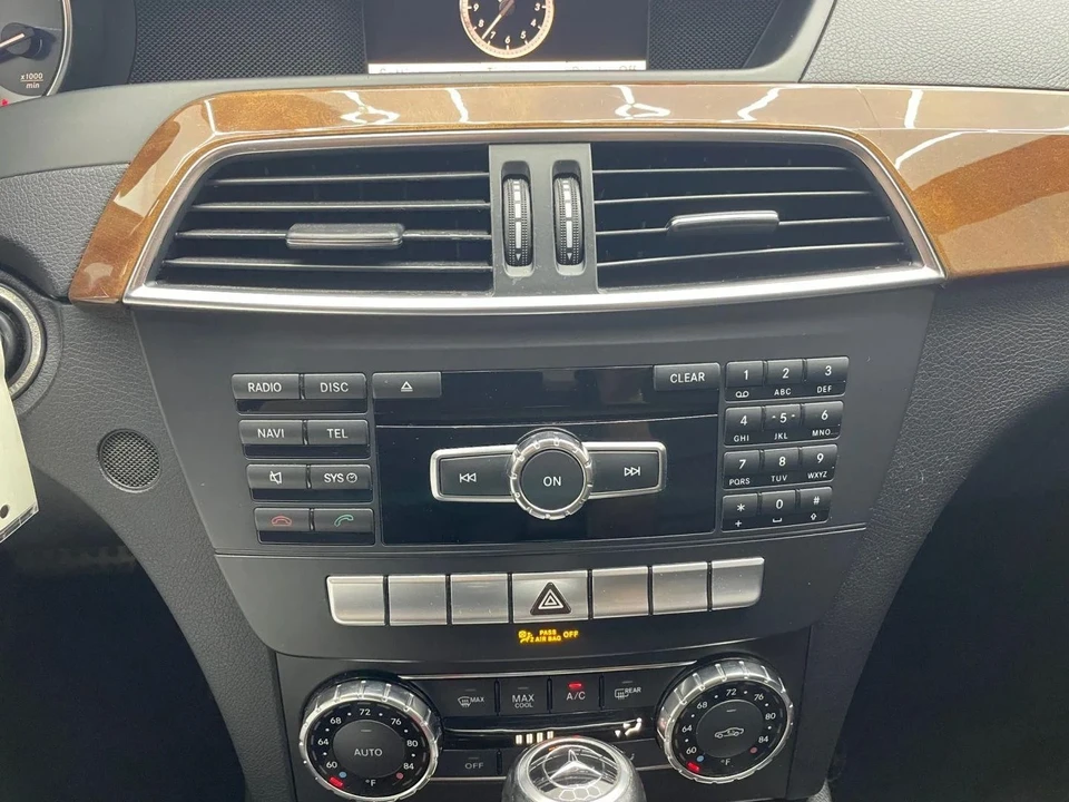 2013 Mercedes-Benz W204 C-Class - Image 19 of 21