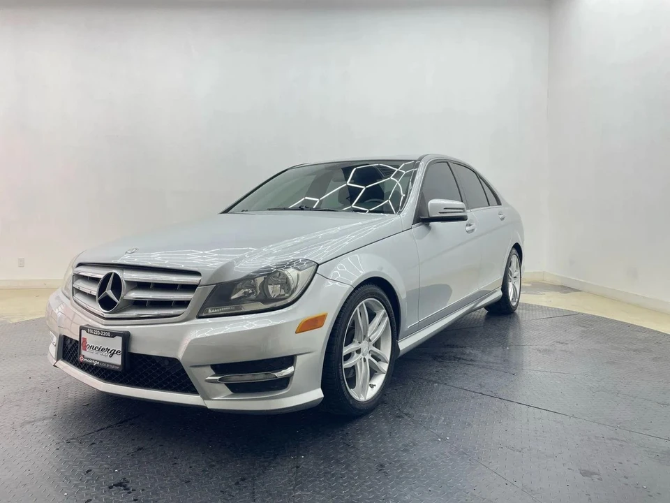 2013 Mercedes-Benz W204 C-Class - Image 8 of 21