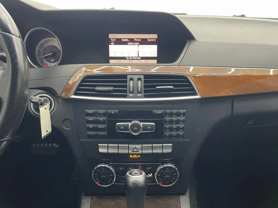 2013 Mercedes-Benz W204 C-Class - Image 17 of 21