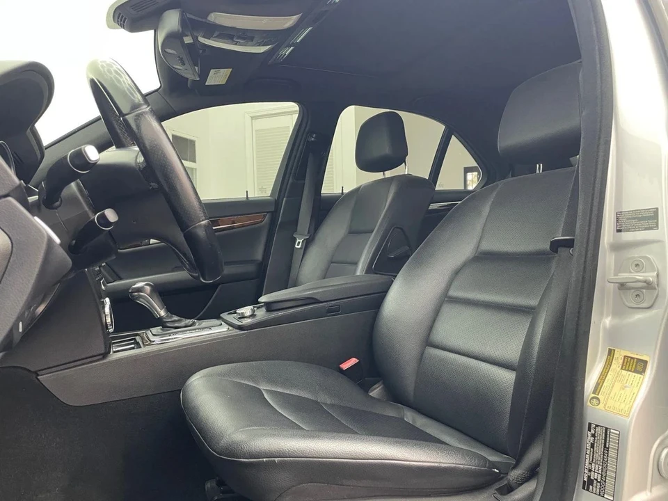 2013 Mercedes-Benz W204 C-Class - Image 12 of 21