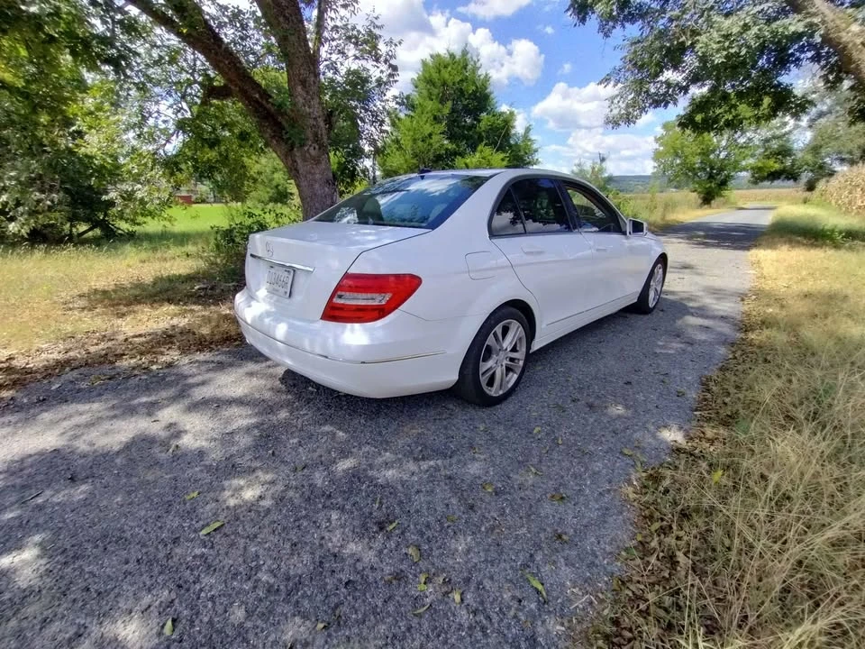 2013 Mercedes-Benz W204 C-Class - Image 2 of 8