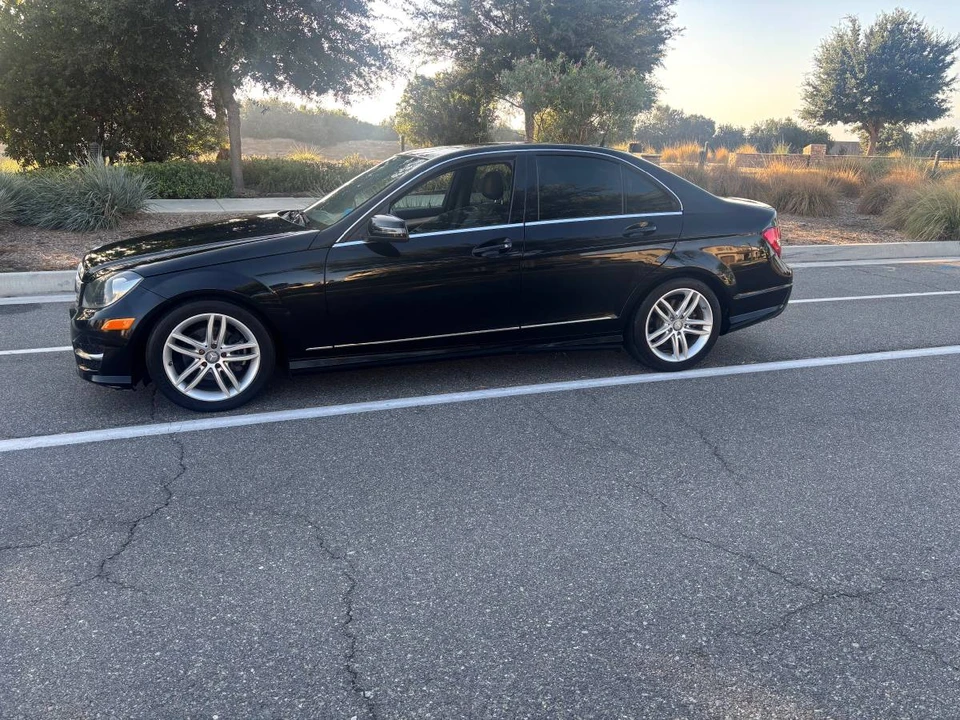 2013 Mercedes-Benz W204 C-Class - Image 4 of 11