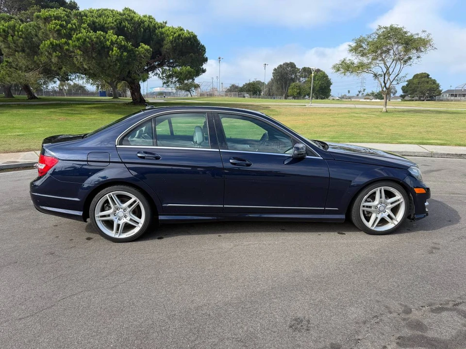 2013 Mercedes-Benz W204 C-Class - Image 3 of 13