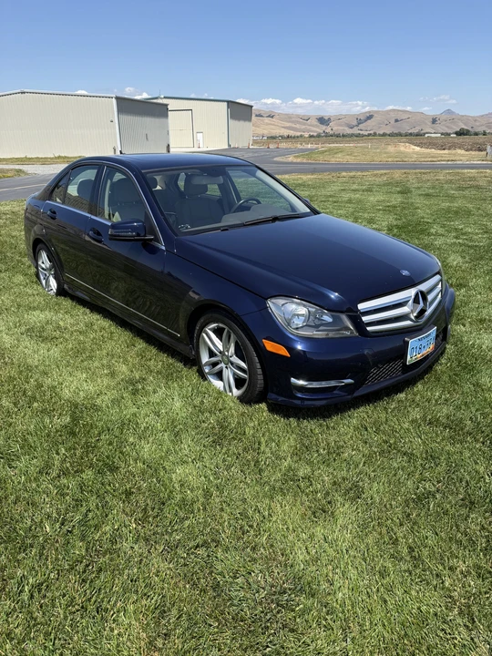 2013 Mercedes-Benz W204 C-Class - Image 12 of 31