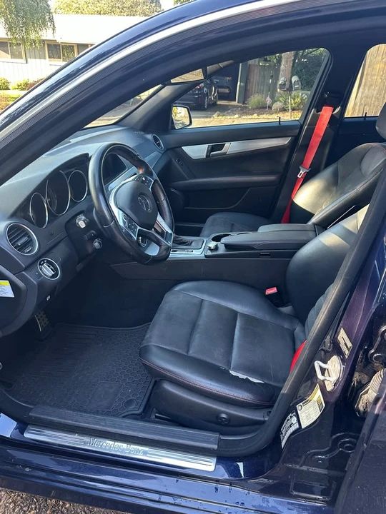 2013 Mercedes-Benz W204 C-Class - Image 5 of 9