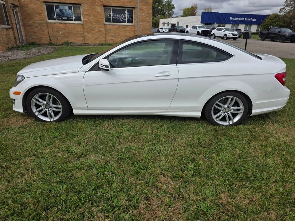 2013 Mercedes-Benz W204 C-Class - Image 8 of 21