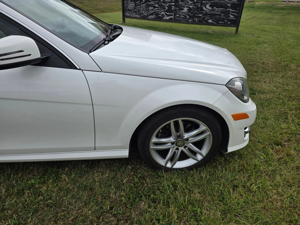 2013 Mercedes-Benz W204 C-Class - Image 17 of 21