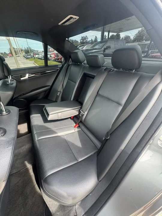 2013 Mercedes-Benz W204 C-Class - Image 12 of 17