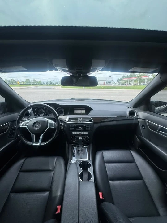 2013 Mercedes-Benz W204 C-Class - Image 13 of 17
