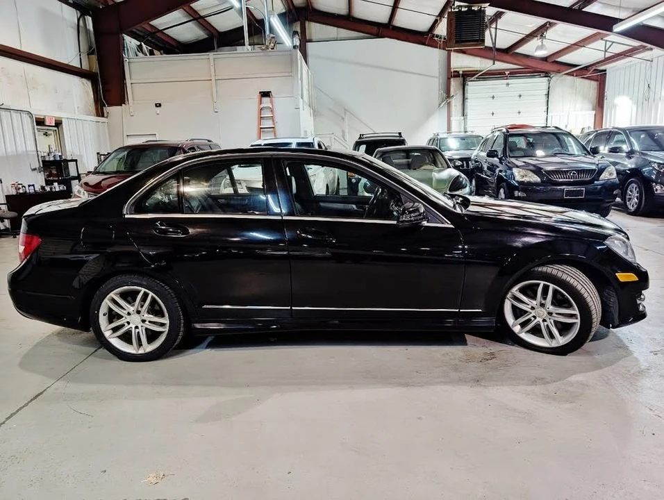 2013 Mercedes-Benz W204 C-Class - Image 10 of 18
