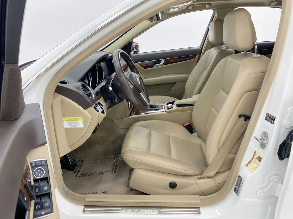 2013 Mercedes-Benz W204 C-Class - Image 17 of 21