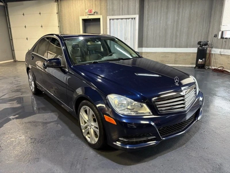 2013 Mercedes-Benz W204 C-Class - Image 8 of 12