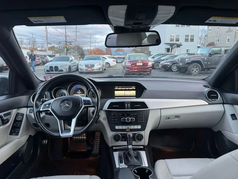 2013 Mercedes-Benz W204 C-Class - Image 9 of 12