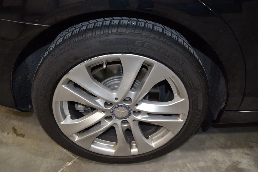 2013 Mercedes-Benz W204 C-Class - Image 11 of 12