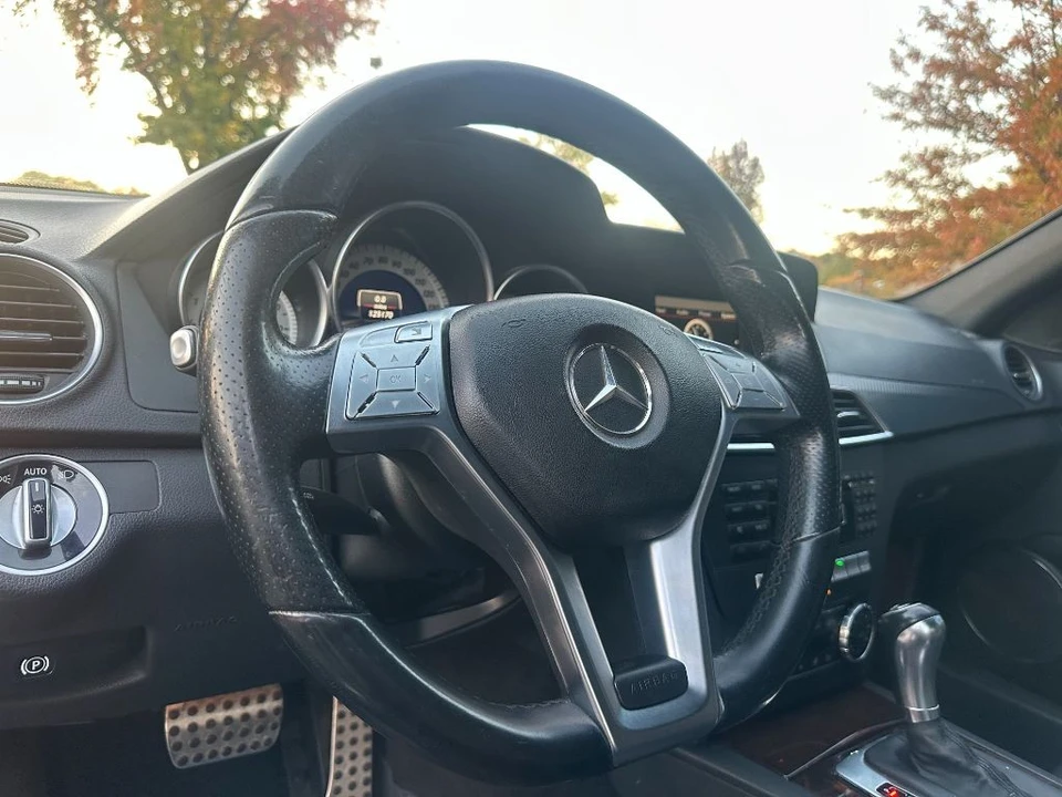 2013 Mercedes-Benz W204 C-Class - Image 12 of 21