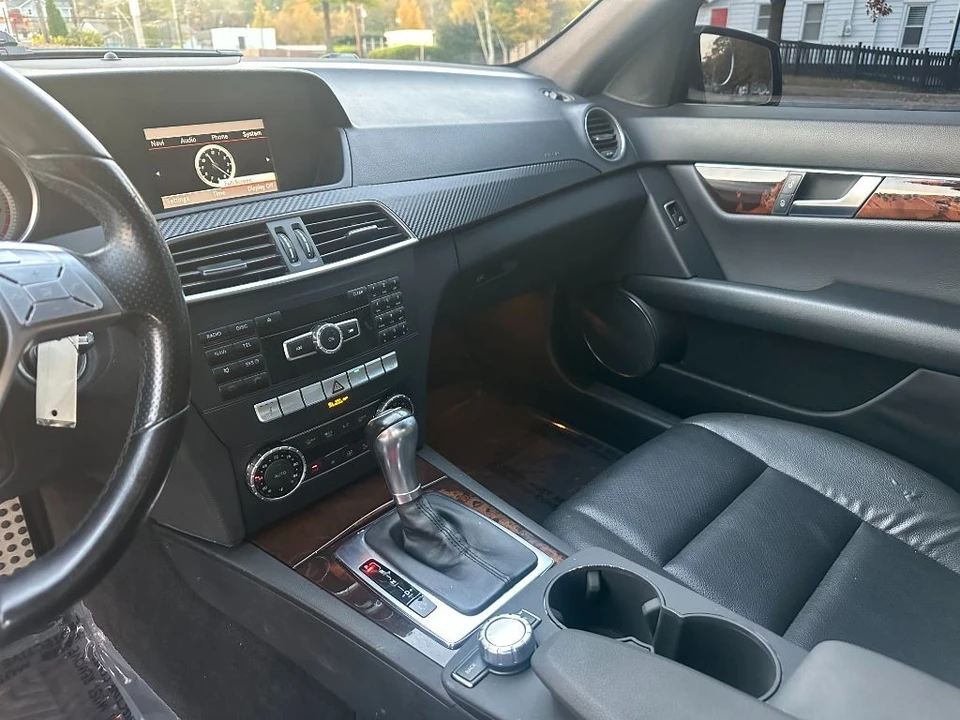 2013 Mercedes-Benz W204 C-Class - Image 13 of 21
