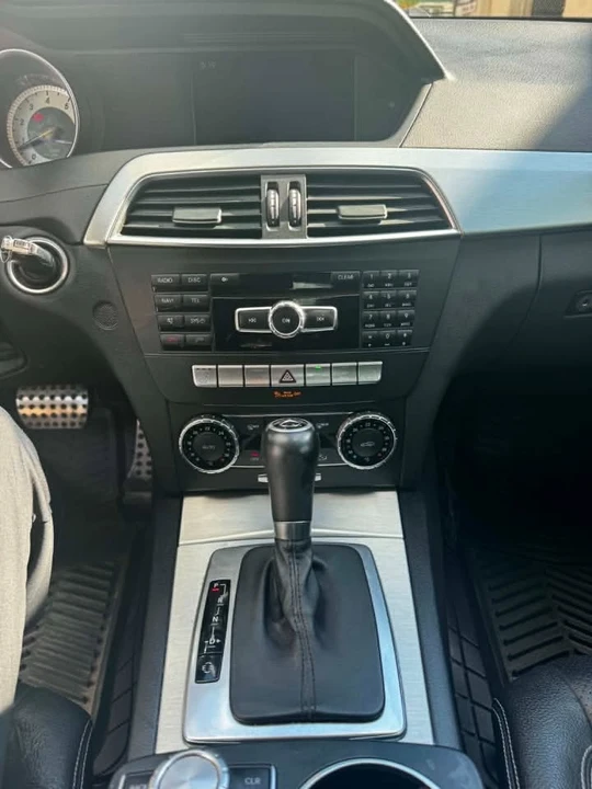 2013 Mercedes-Benz W204 C-Class - Image 12 of 15