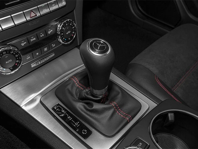 2013 Mercedes-Benz W204 C-Class - Image 10 of 12