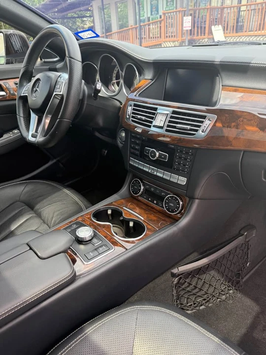 2013 Mercedes-Benz C218 CLS-Class - Image 2 of 15