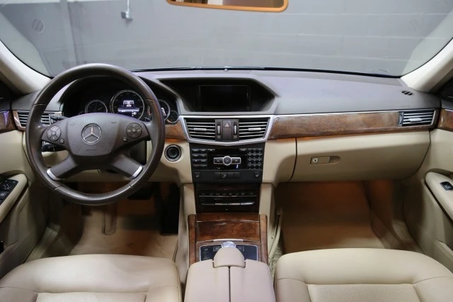 2013 Mercedes-Benz W212 E-Class - Image 9 of 21