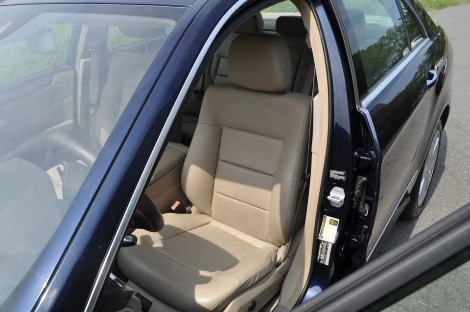 2013 Mercedes-Benz W212 E-Class - Image 8 of 15