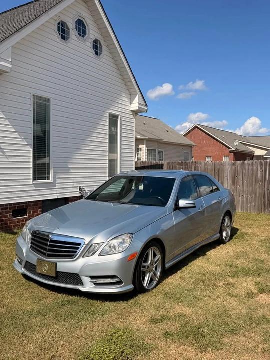 2013 Mercedes-Benz W212 E-Class - Image 2 of 12