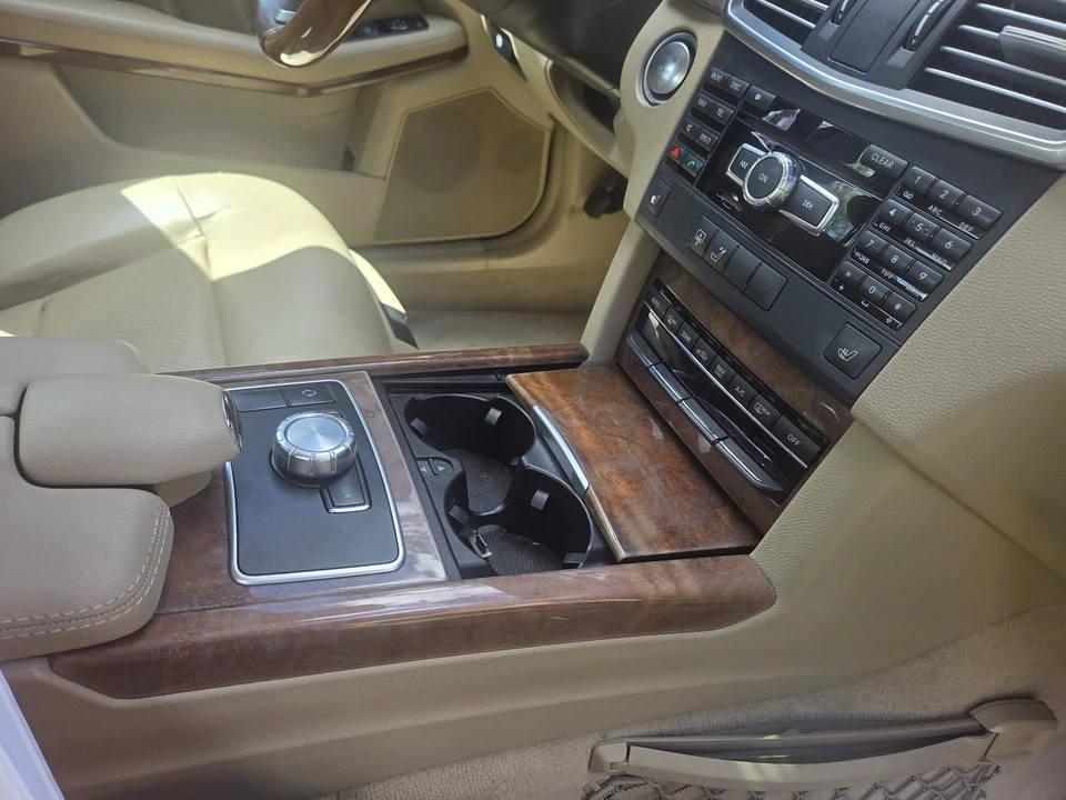2013 Mercedes-Benz W212 E-Class - Image 7 of 16