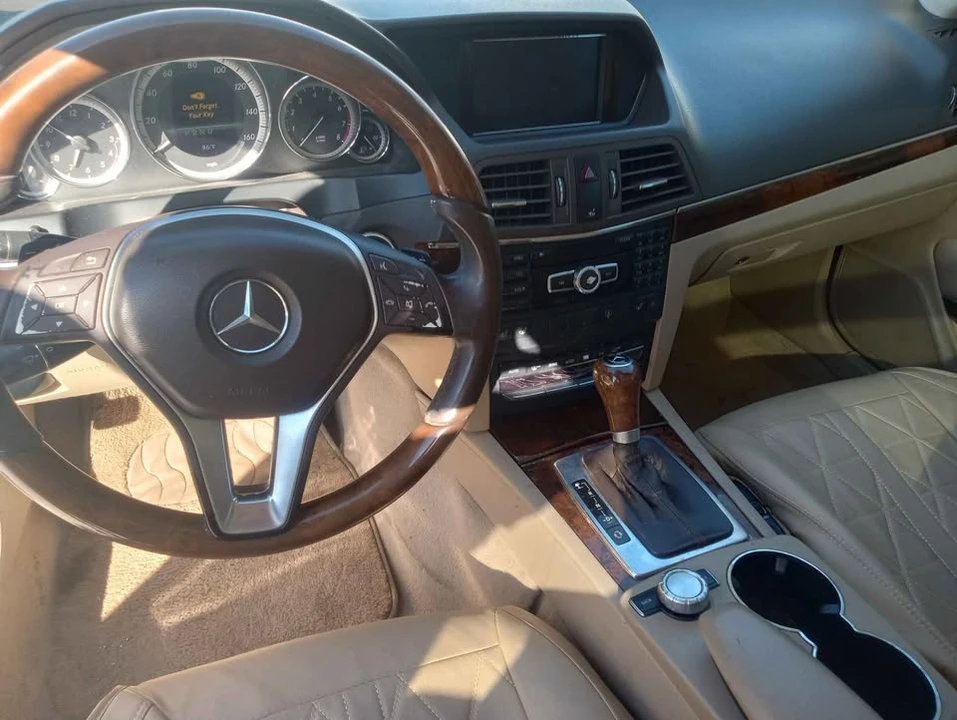 2013 Mercedes-Benz C207/A207 E-Class Coupe & Convertible - Image 2 of 3