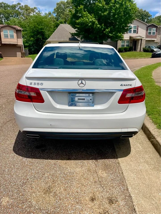 2013 Mercedes-Benz W212 E-Class - Image 6 of 12