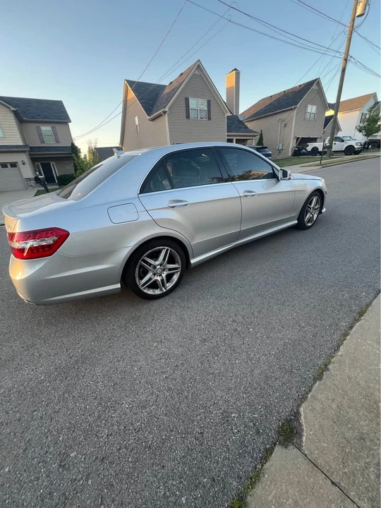 2013 Mercedes-Benz W212 E-Class - Image 3 of 17