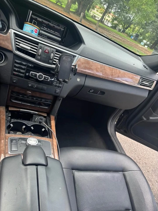 2013 Mercedes-Benz W212 E-Class - Image 8 of 12