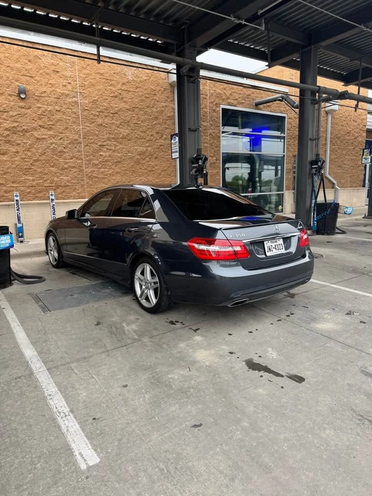 2013 Mercedes-Benz W212 E-Class - Image 11 of 15