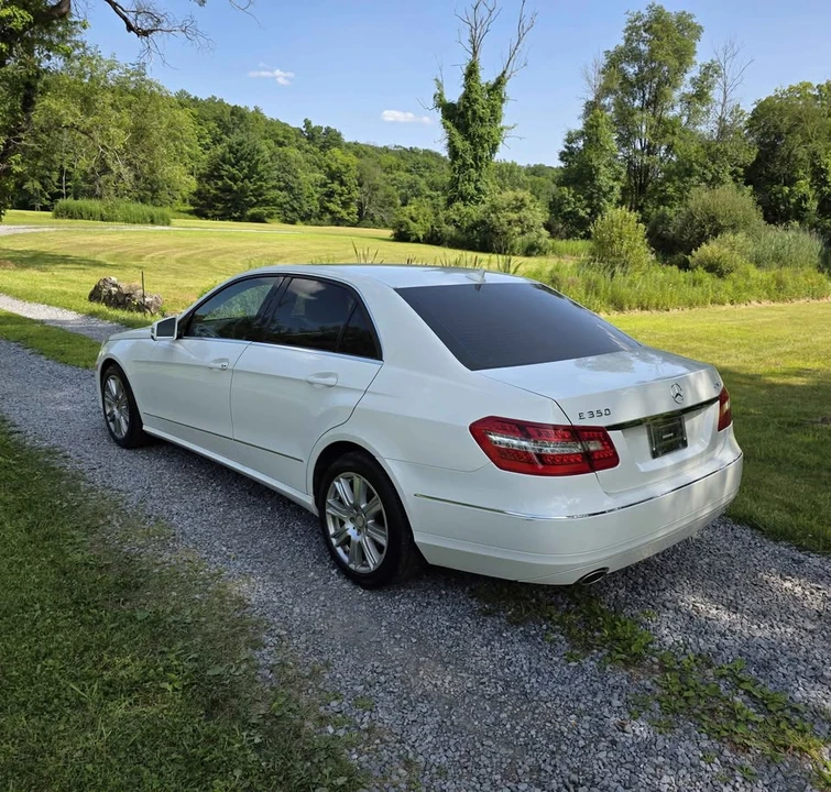 2013 Mercedes-Benz W212 E-Class - Image 3 of 20