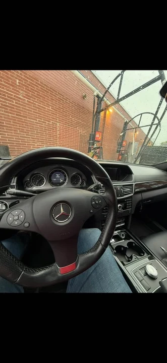 2013 Mercedes-Benz W212 E-Class - Image 2 of 13