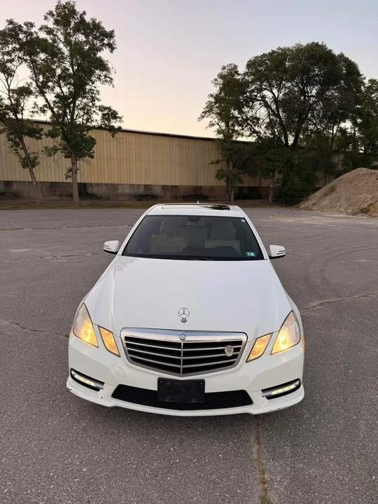 2013 Mercedes-Benz W212 E-Class - Image 2 of 15