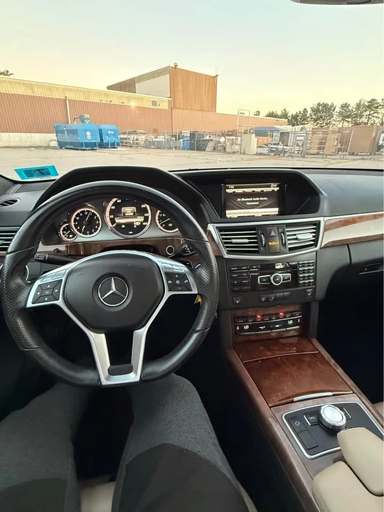 2013 Mercedes-Benz W212 E-Class - Image 11 of 15