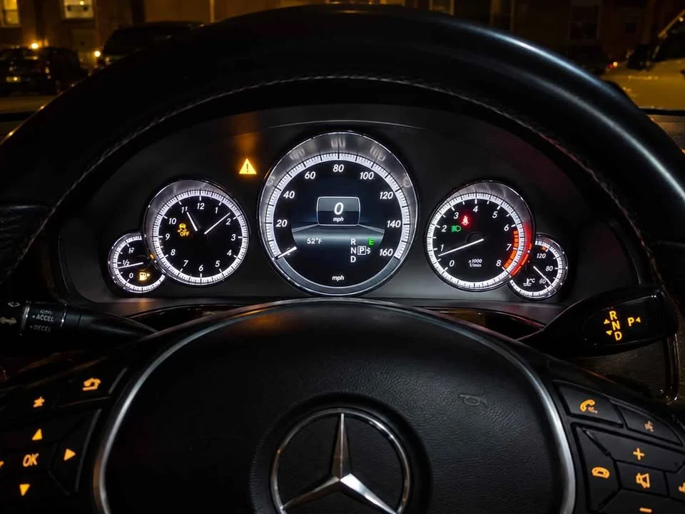 2013 Mercedes-Benz W212 E-Class - Image 5 of 9