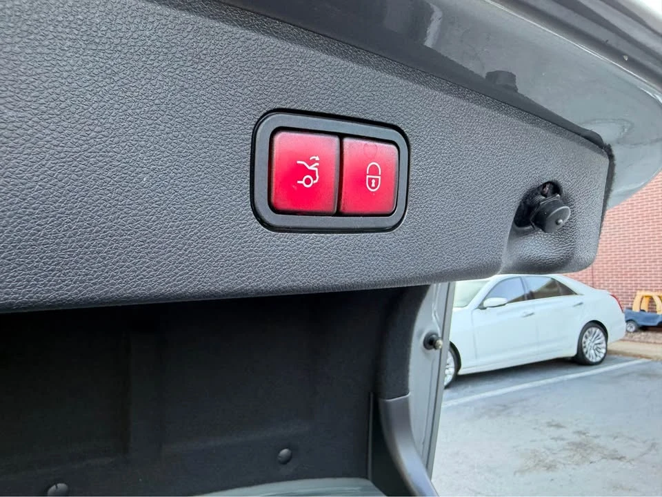 2013 Mercedes-Benz W212 E-Class - Image 17 of 19