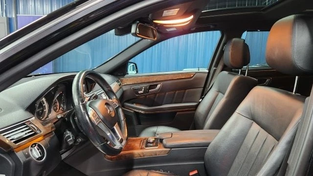 2013 Mercedes-Benz W212 E-Class - Image 6 of 12