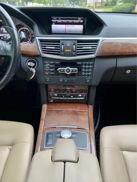 2013 Mercedes-Benz W212 E-Class - Image 11 of 19