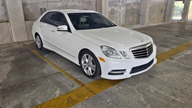 2013 Mercedes-Benz E-Class E 350 BlueTEC Sedan 4D
