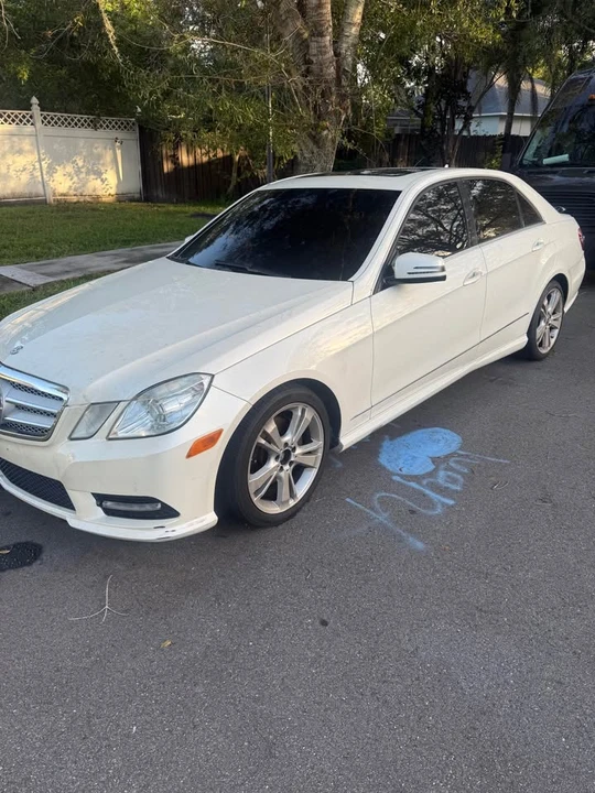 2013 Mercedes-Benz W212 E-Class - Image 2 of 13