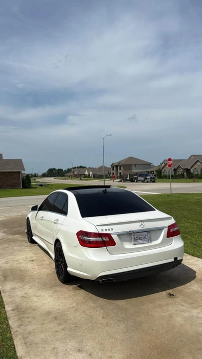 2013 Mercedes-Benz W212 E-Class - Image 5 of 12