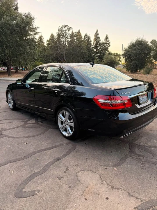 2013 Mercedes-Benz W212 E-Class - Image 2 of 16
