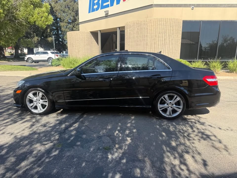 2013 Mercedes-Benz W212 E-Class - Image 2 of 12