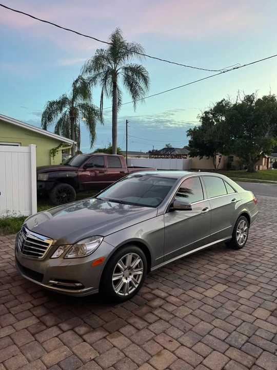 2013 Mercedes-Benz W212 E-Class - Image 2 of 16