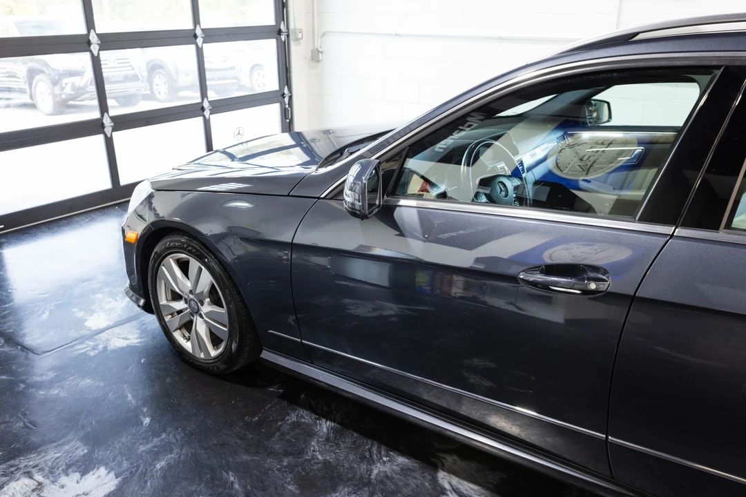2013 Mercedes-Benz W212 E-Class - Image 3 of 12