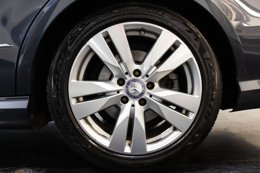 2013 Mercedes-Benz W212 E-Class - Image 9 of 12