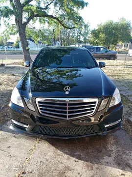 2013 Mercedes-Benz E-Class E 550 4MATIC Sedan 4D